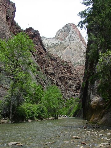05_riversidetrail_zionnp.jpg