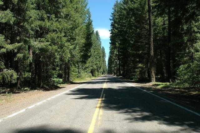 230_02_rogue_umpqua_scenicbyway.jpg