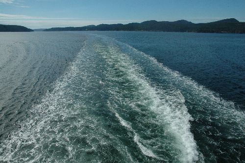 15wake_frm_ferry_in_route_anacostes_wa.jpg